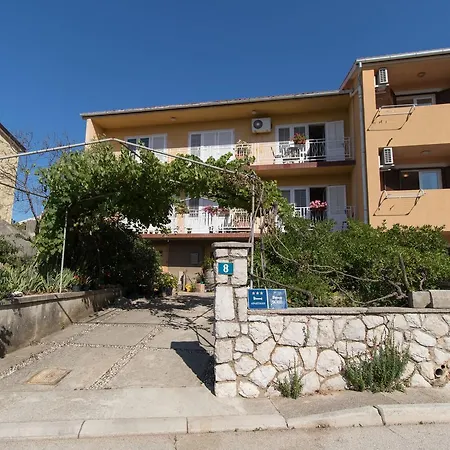 Apartment Anton *