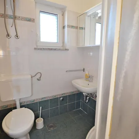 Anton Apartment