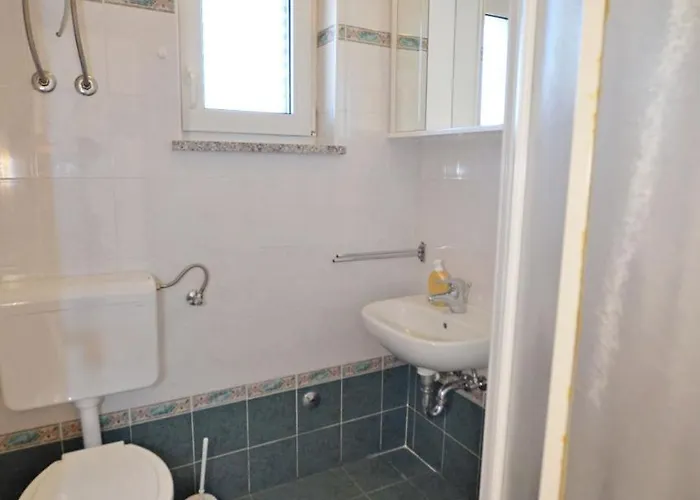 Anton Apartment